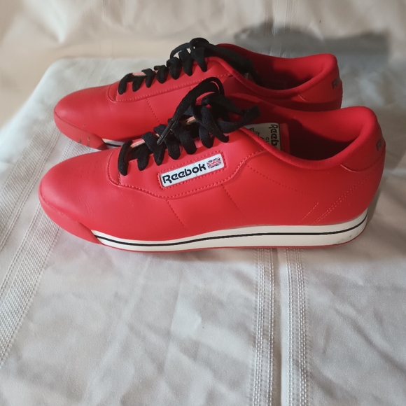 Women's Reebok Sneaker - Picture 3 of 7